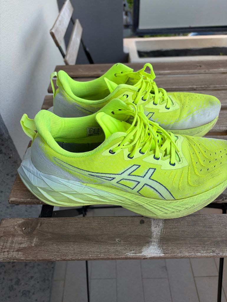Used Asics novablast4 bike — image 1 of 5