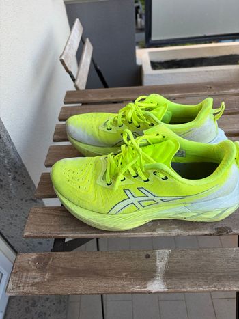 Used Asics novablast4 bike — image 3 of 5