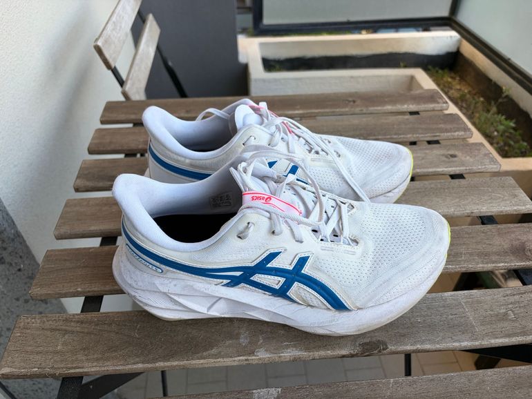 Used Asics novablast5 bike — image 1 of 5