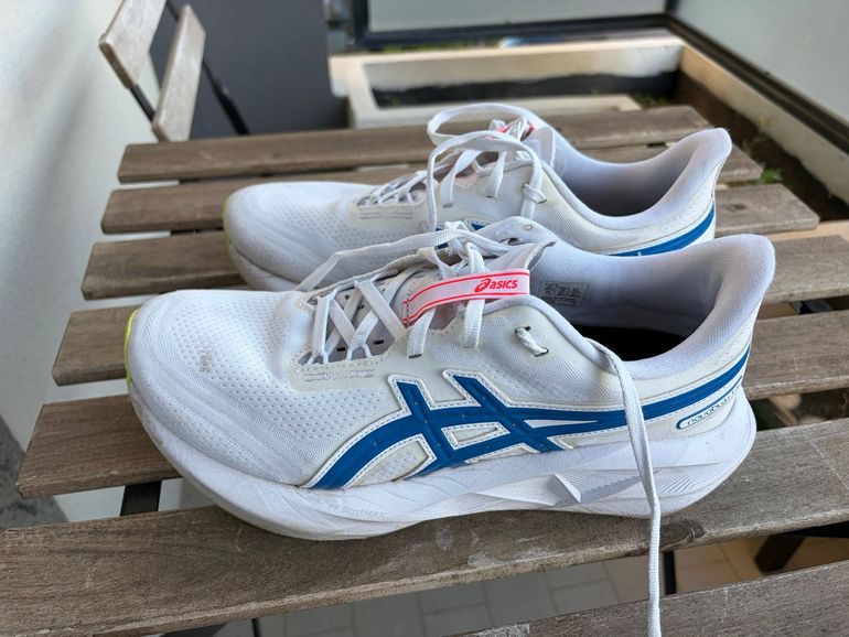 Used Asics novablast5 bike — image 2 of 5