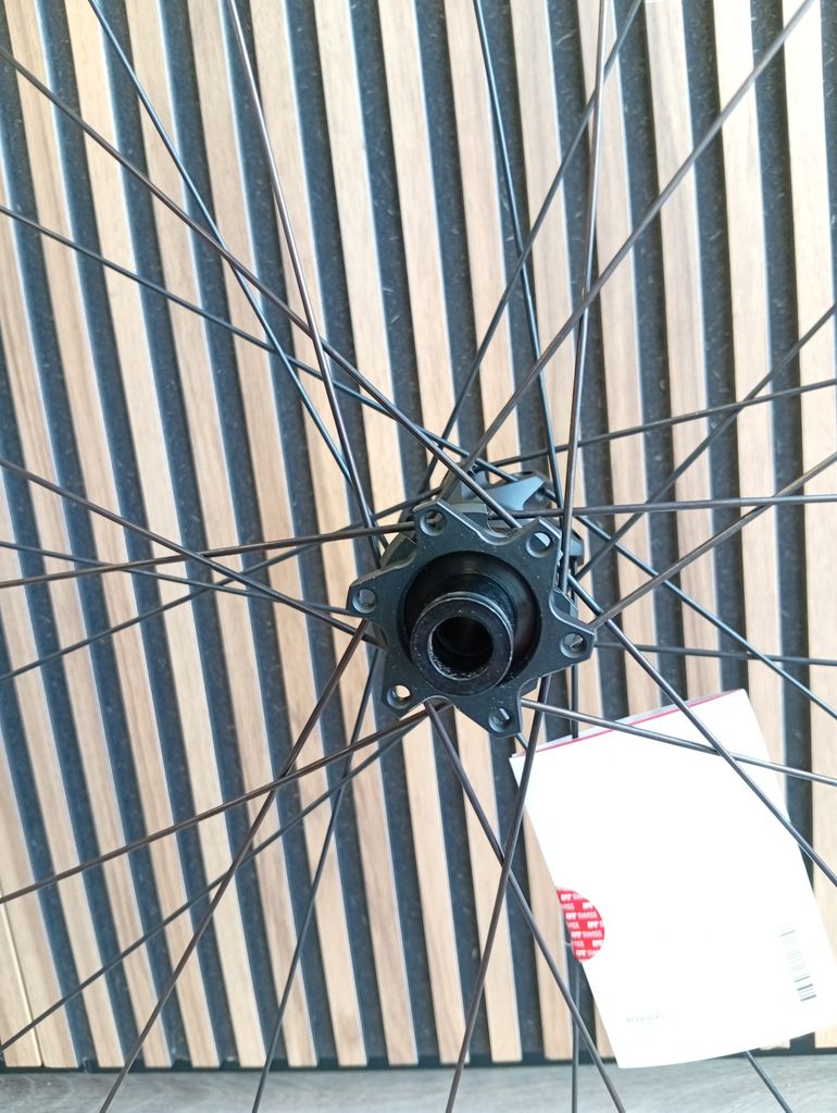 Used Dt Swiss XR 1700 Wheels bike — image 5 of 5