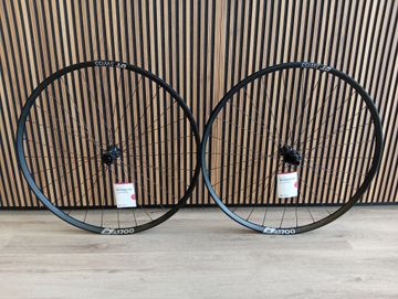 Używany Dt Swiss XR 1700 Wheels Wheels
