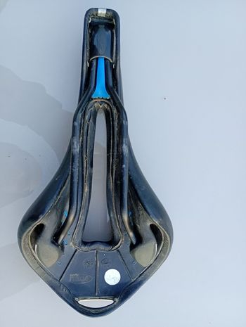 Used Selle Italia Max F-lite gel flow bike — image 9 of 9