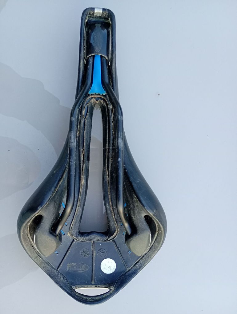 Used Selle Italia Max F-lite gel flow bike — image 9 of 9