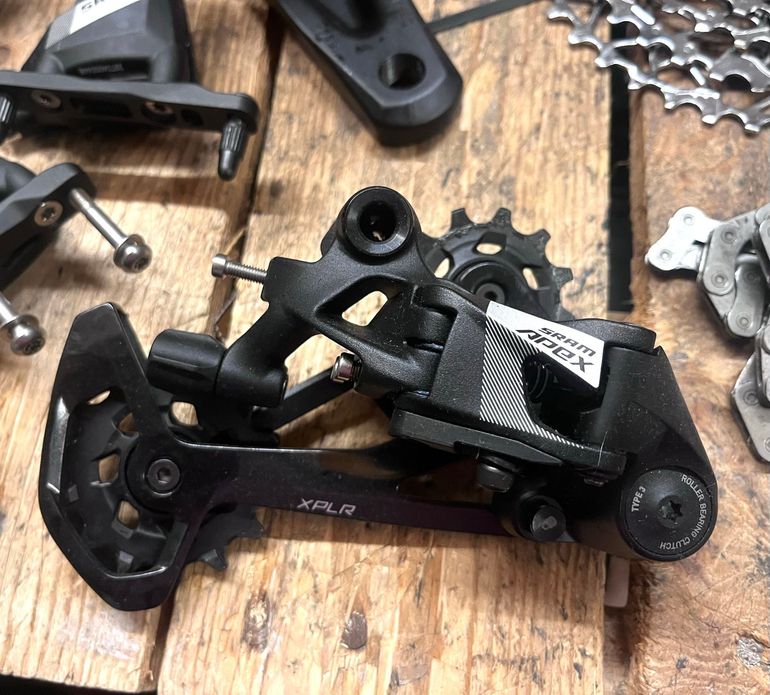 Used Sram Apex XPLR 2026 bike — image 2 of 7