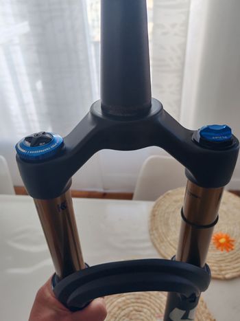 Used Fox FLOAT factory grip2 bike — image 3 of 11