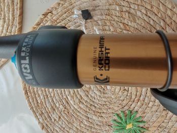 Used Fox FLOAT factory grip2 bike — image 9 of 11