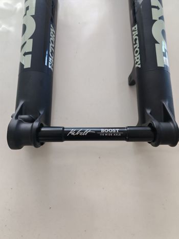Used Fox FLOAT factory grip2 bike — image 11 of 11