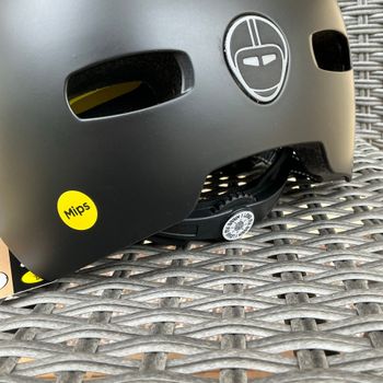 Used Nutcase Street MIPS Helmet bike — image 4 of 8