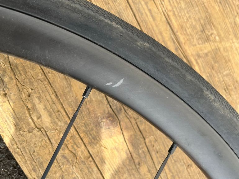 Used Mavic Allroad Pro Carbon SL Disc 2022 bike — image 8 of 12