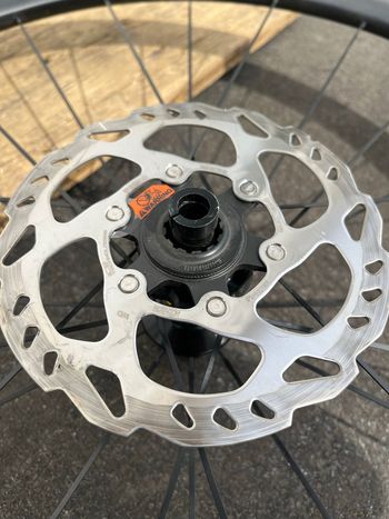 Used Mavic Allroad Pro Carbon SL Disc 2022 bike — image 9 of 12