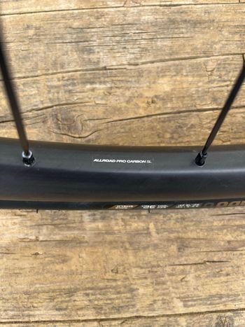 Used Mavic Allroad Pro Carbon SL Disc 2022 bike — image 5 of 12