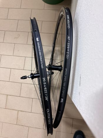 Used Fulcrum Racing Quattro LG bike — image 6 of 6