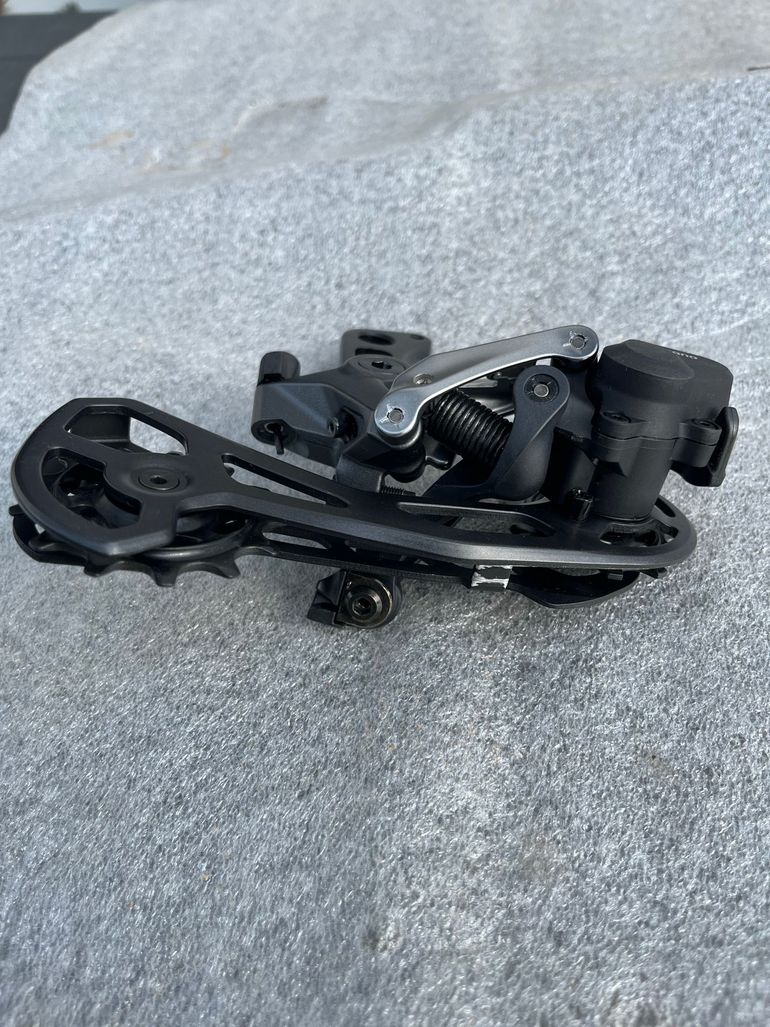 Used Shimano GRX RD-RX810 bike — image 4 of 7
