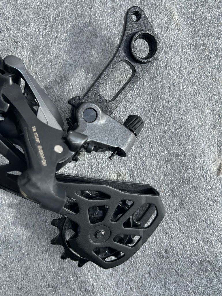 Used Shimano GRX RD-RX810 bike — image 6 of 7
