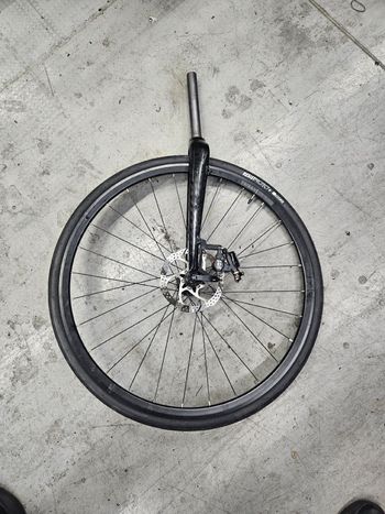 Used Triban 500 Disc Wheelset bike — image 4 of 5