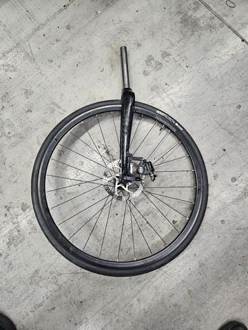 Używany Triban 500 Disc Wheelset bike — zdjęcie 4 z 5