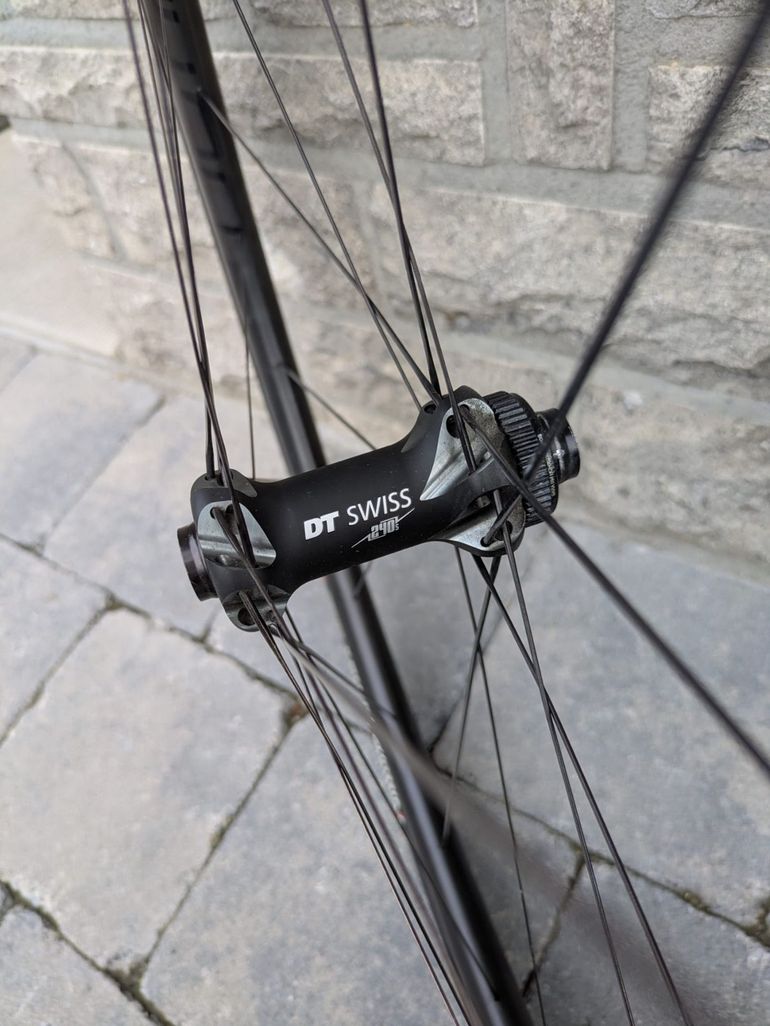 Used Dt Swiss wiel 2023 bike — image 2 of 3