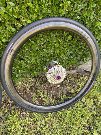 Used Reynolds AR41 disc Carbon Wheelset bike — image 4 of 6