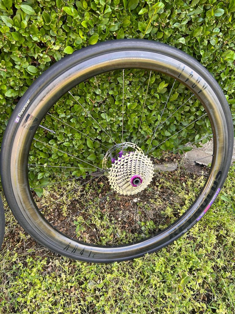 Used Reynolds AR41 disc Carbon Wheelset bike — image 4 of 6