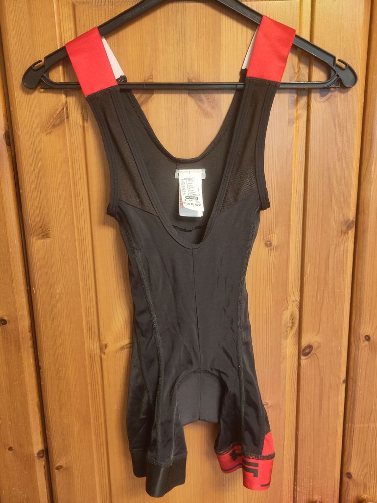 Used Decathlon Kinder Bibshort bike — image 1 of 3