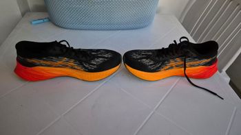 Used Asics Novablast 3 2022 bike — image 3 of 6