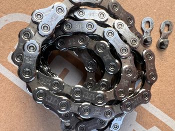 Used Shimano Ultegra R8170 Di2 12-speed Groupset 2026 bike — image 7 of 12
