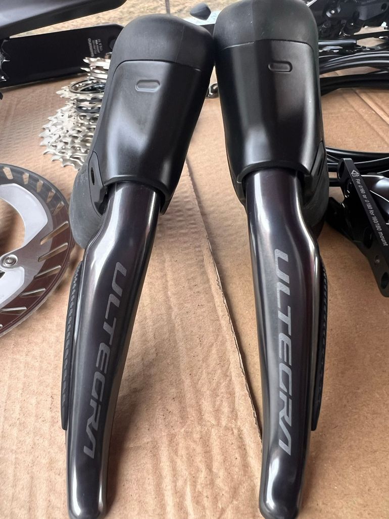 Used Shimano Ultegra R8170 Di2 12-speed Groupset 2026 bike — image 9 of 12