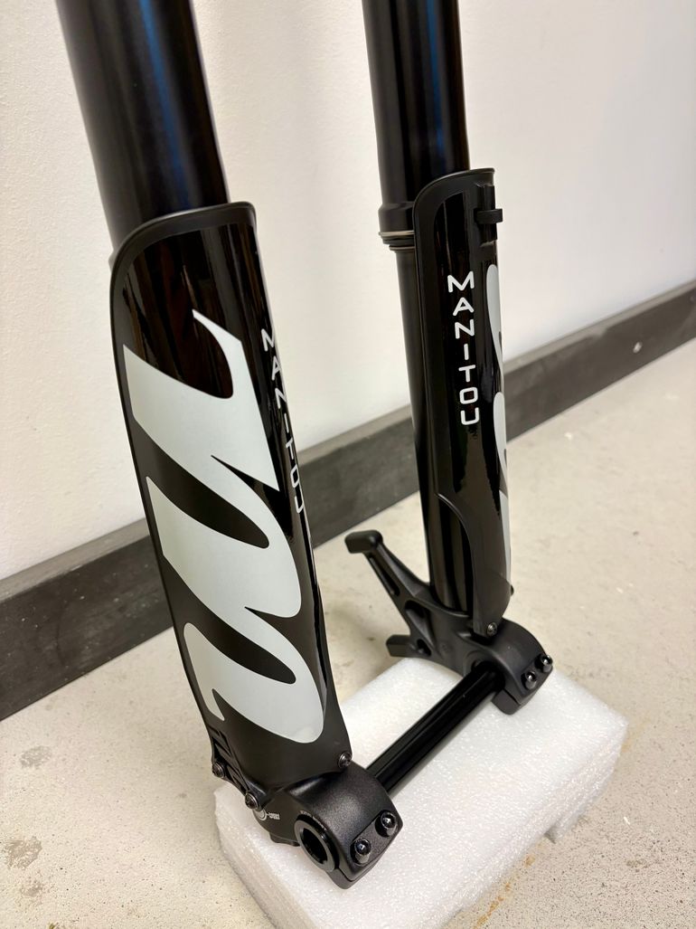 Used Manitou Dorado Expert 37 Gen2 Fork 2026 bike — image 4 of 6