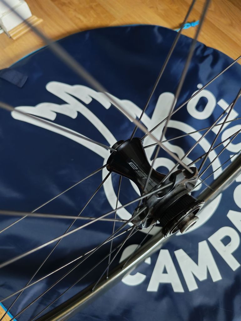 Used Campagnolo Bora WTO 33 Dark Label Disc bike — image 11 of 12