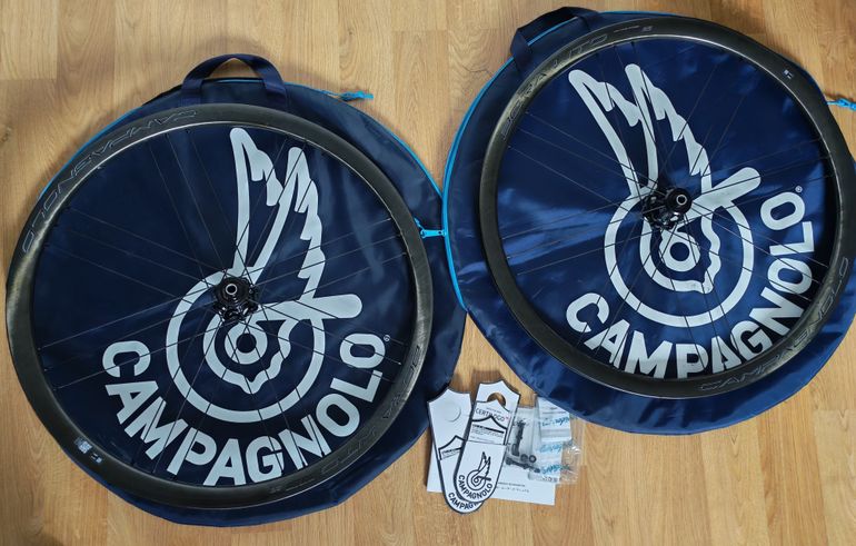 Used Campagnolo Bora WTO 33 Dark Label Disc bike — image 1 of 12