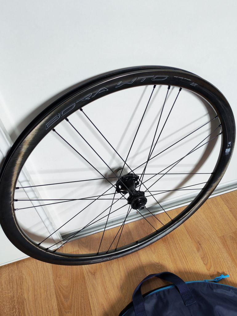 Used Campagnolo Bora WTO 33 Dark Label Disc bike — image 7 of 12