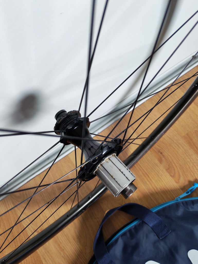 Used Campagnolo Bora WTO 33 Dark Label Disc bike — image 5 of 12