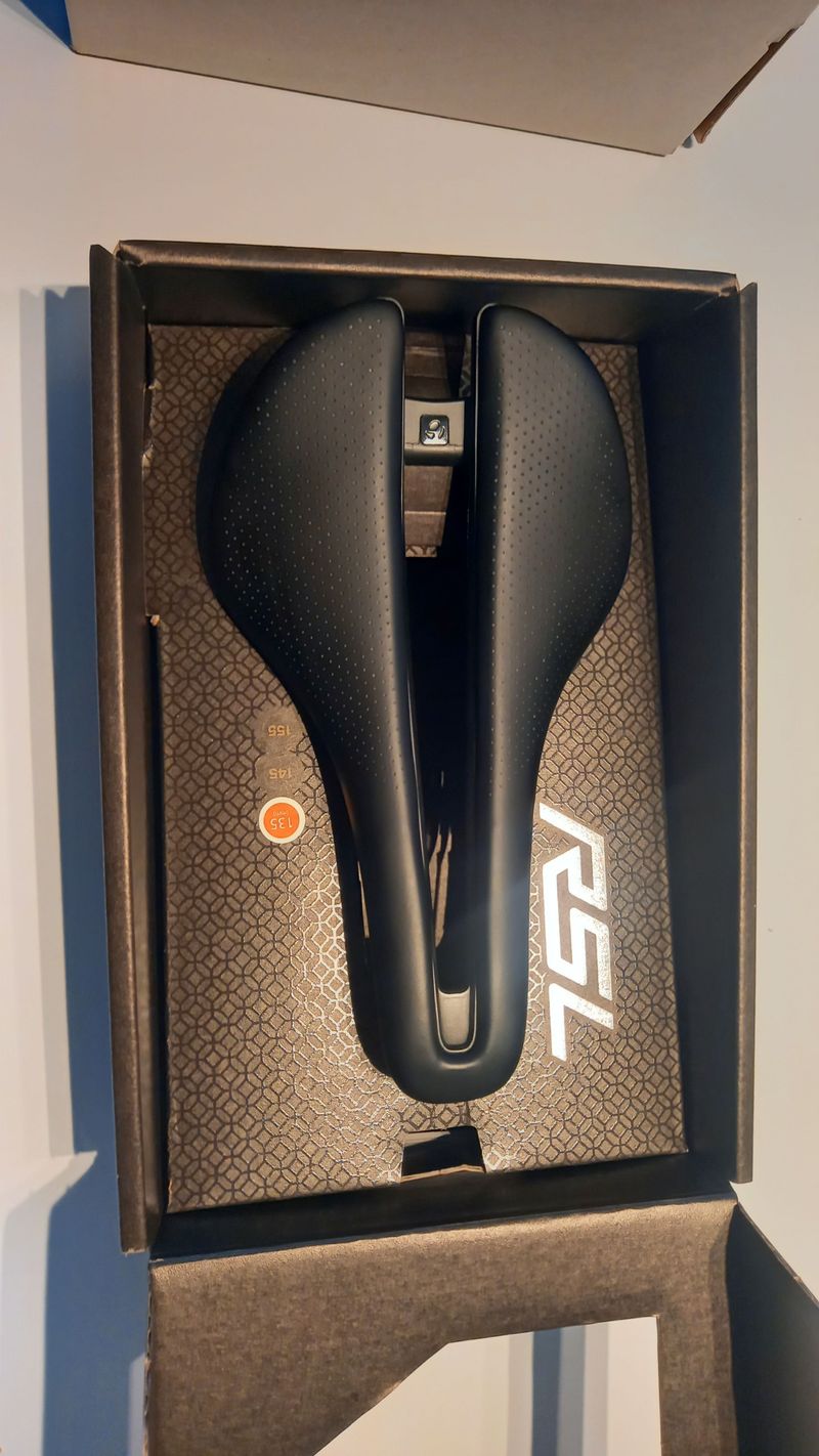 Used Bontrager Aeolus Pro Carbon 2025 Saddles & Seatposts