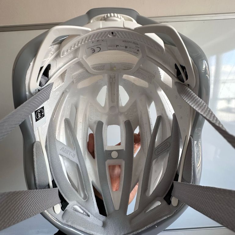 Used ABUS StormChaser ACE Helmet bike — image 7 of 9