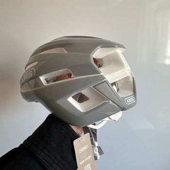 Used ABUS StormChaser ACE Helmet bike — image 4 of 9
