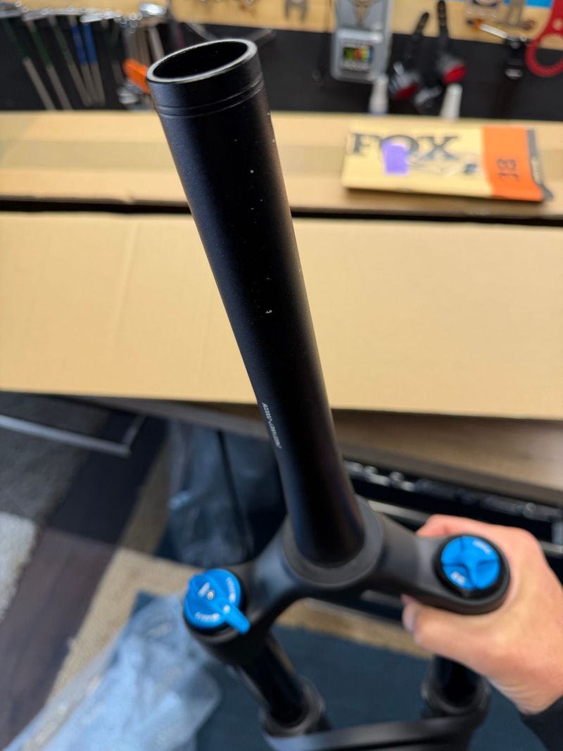Used Fox 38 Performance 180 mm 2025 bike — image 3 of 4