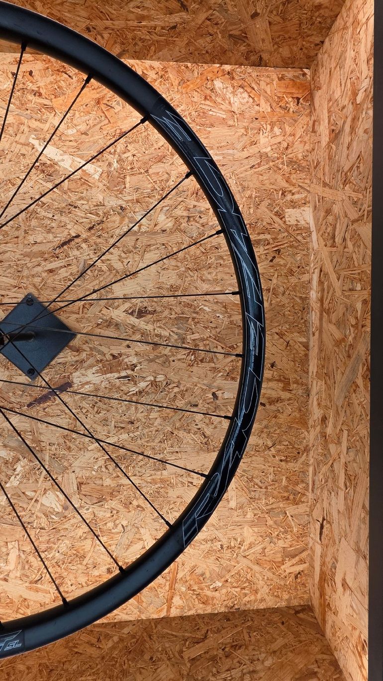 Used Race Face Next SL Carbon Boost 29 2022 bike — image 6 of 13