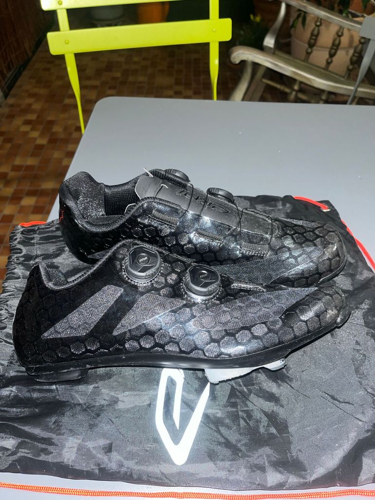 Used Ekoi Perf ROAD CARBON TECH LIGHT 2026 bike — image 3 of 9