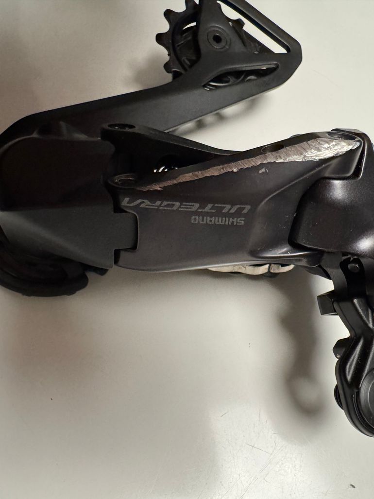 Used Shimano Ultegra R8150 Rear Derailleur 2025 bike — image 3 of 7