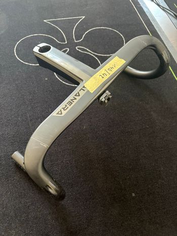 Used Deda Elementi Alanera Integrated Carbon Handlebar bike