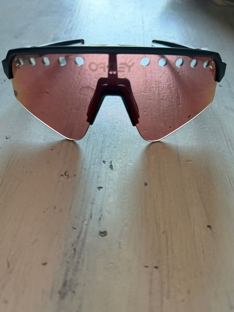 Used Oakley Sutro Lite Sweep 2026 bike — image 2 of 6