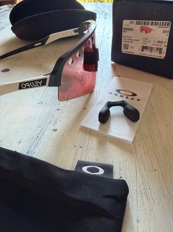 Used Oakley Sutro Lite Sweep 2026 bike — image 5 of 6