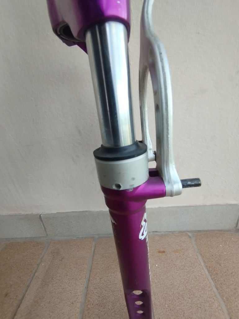 Used Marzocchi XC400 bike — image 10 of 24