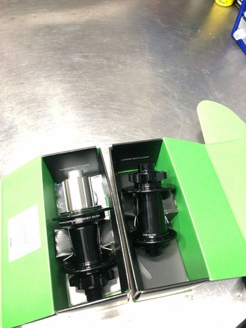 Used Hope Pro 5 Hub bike — image 2 of 2