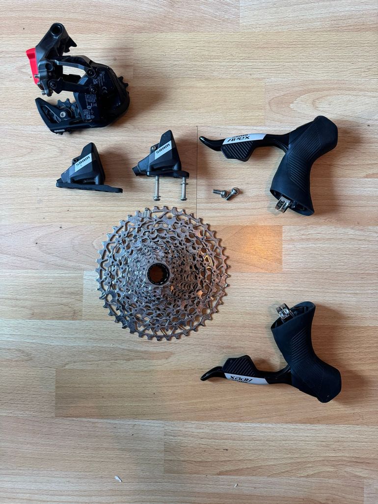 Used Sram AXS Apex Rival XPLR 12x bike — image 6 of 7