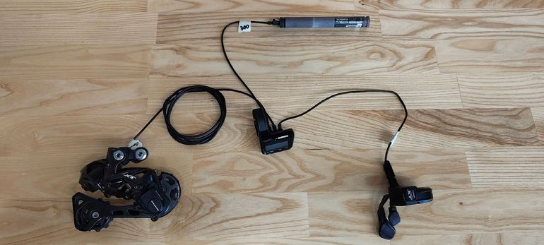 Used Shimano XT Di2 M8150 Groupset 2019 bike — image 1 of 12