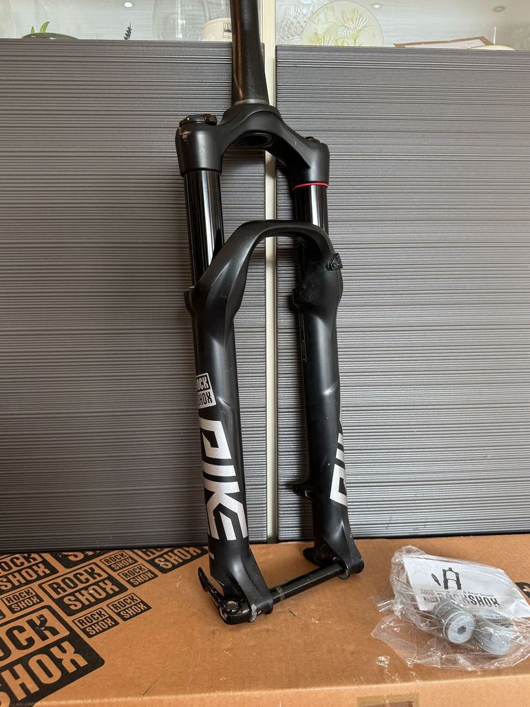 Used RockShox Pike DJ 26" 100mm Fork 2023 bike — image 2 of 14