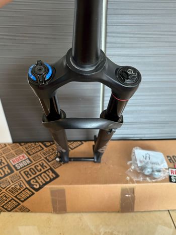 Used RockShox Pike DJ 26" 100mm Fork 2023 bike — image 11 of 14