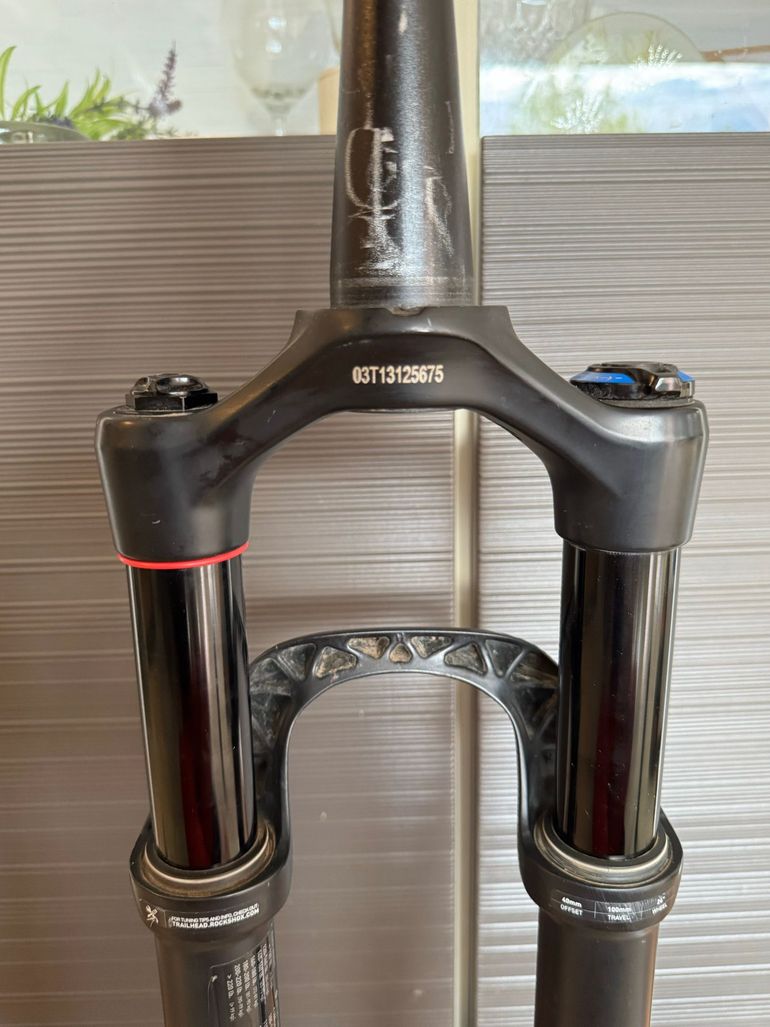 Used RockShox Pike DJ 26" 100mm Fork 2023 bike — image 8 of 14